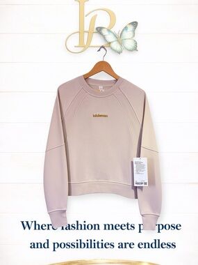 Lululemon NWT Luna New Year M/L light ivory